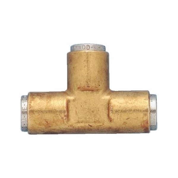 T-connector - QCKPLGCON-(T-CON)-D8M